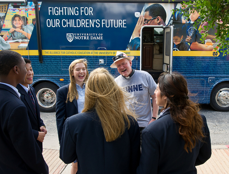 10089643994_f51f5b94e2_c